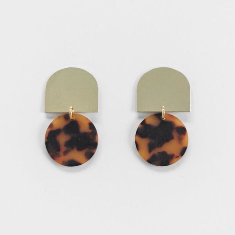 Gold Tab + Matte Amber Tortoise Circle Earring